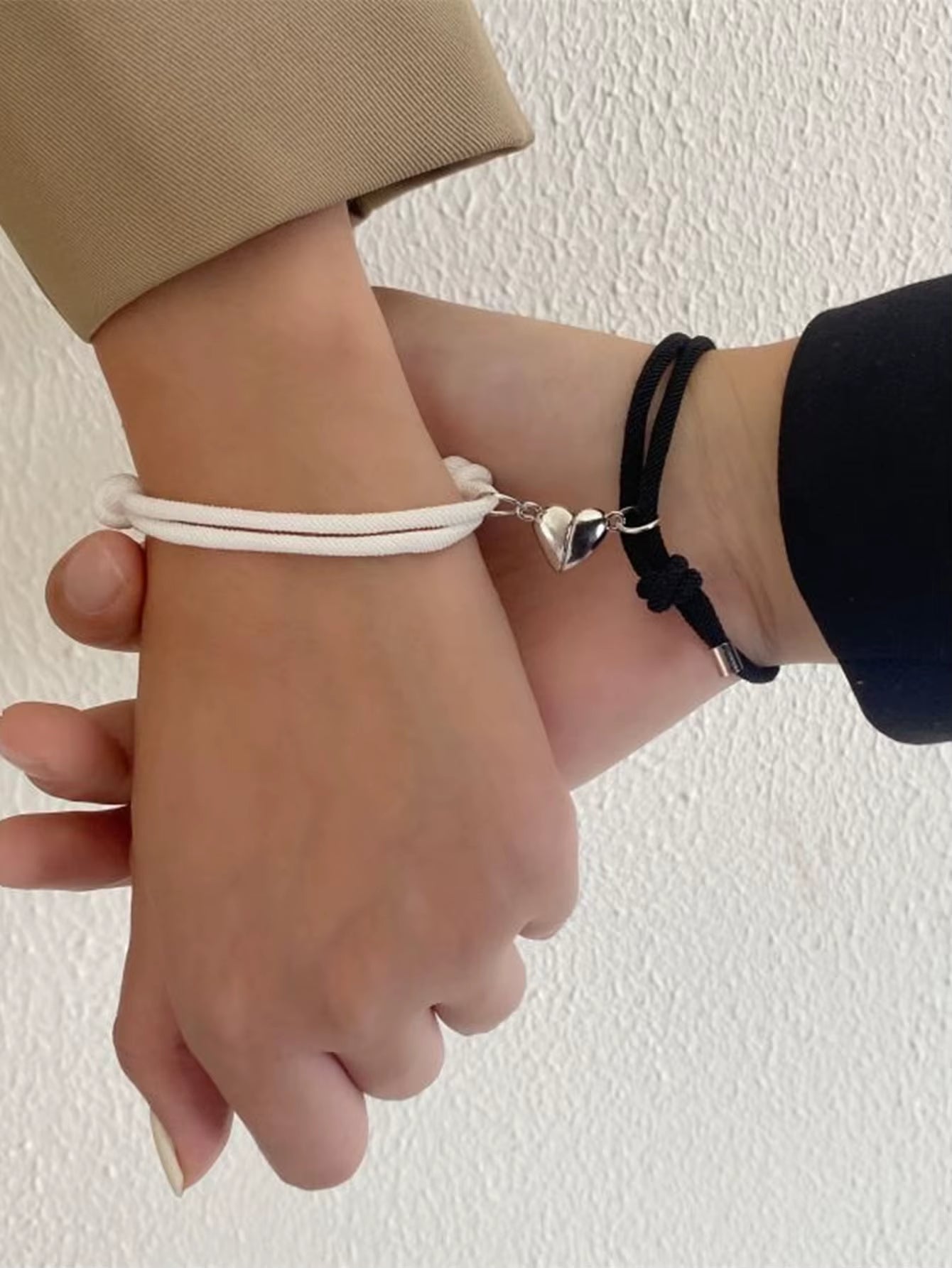 2 Pice Color Black White Hand Rope Love Magnetic Couple Good Friend Good Brother Party Student Travel Fashion Elegant Silver Mul.